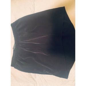 Lightweight cross feint skirt